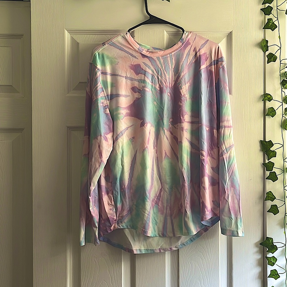 Lauren James- Medium- Uv protection/ swim shirt